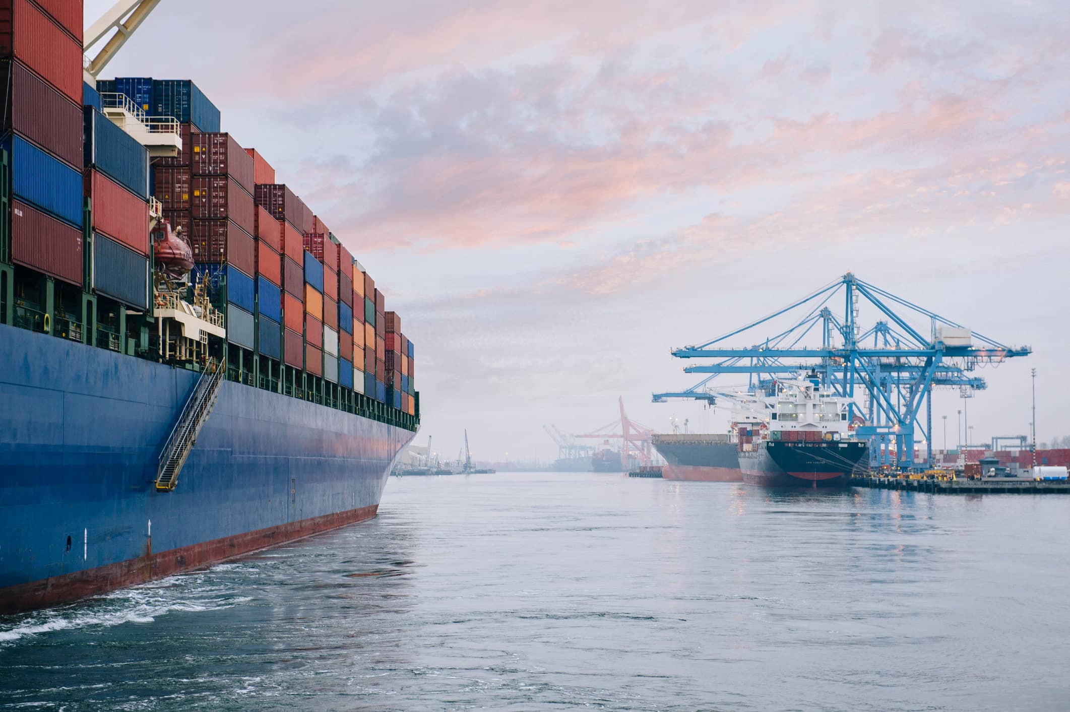 Containerschiffe im internationalen Warenverkehr